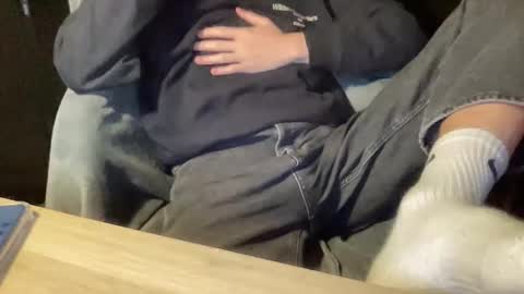 Undress a hung twink  online show from 02.12.26