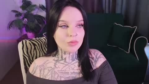 online every day between 10am-23pm online show from 02.24.26