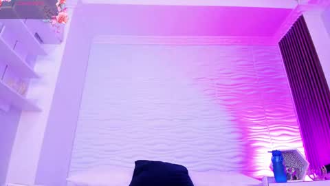 Snapshot of audreyhayworth chatting on 11.10.25 Audrey Hayworth online show from 11.10.25