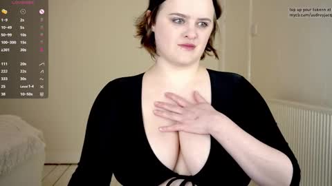 Snapshot of audreyjacq chatting on 02.03.26 Audrey Jacq online show from 02.03.26