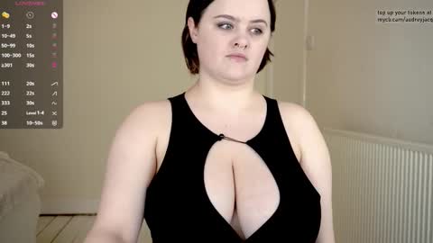 Snapshot of audreyjacq chatting on 02.11.26 Audrey Jacq online show from 02.11.26