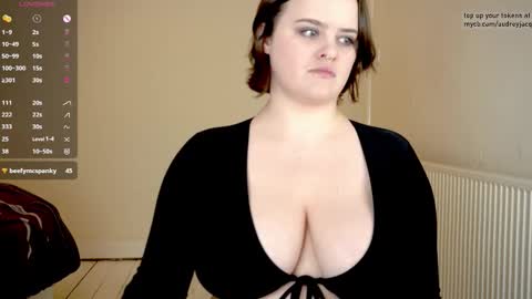 Snapshot of audreyjacq chatting on 02.14.26 Audrey Jacq online show from 02.14.26