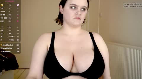 Snapshot of audreyjacq chatting on 02.28.26 Audrey Jacq online show from 02.28.26