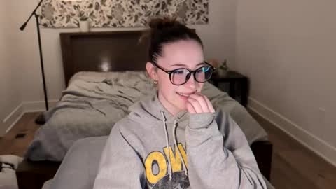 Miss Audrey online show from 02.18.25