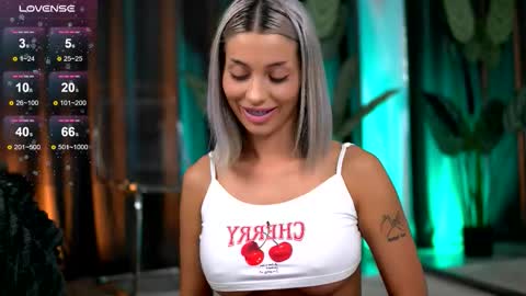 Isabella online show from 09.16.25