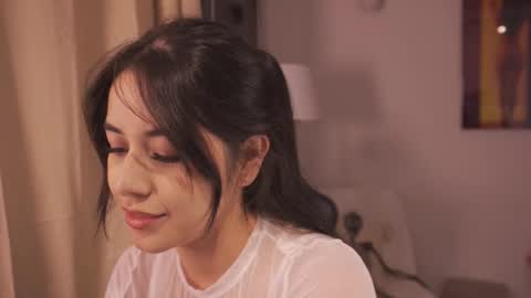 Snapshot of aura_sensual chatting on 10.30.25 . online show from 10.30.25