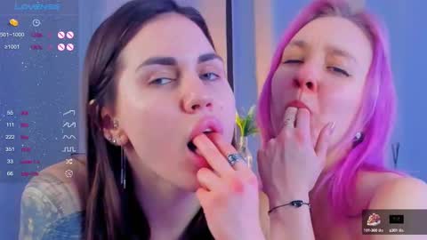 Snapshot of auraclark chatting on 02.15.25 auraclark online show from 02.15.25