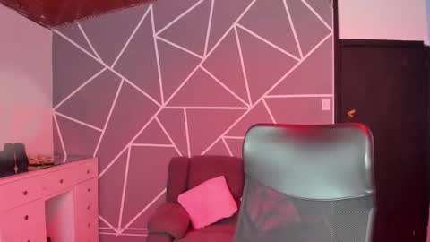 Snapshot of aurora18palmer chatting on 11.25.25 aurora online show from 11.25.25