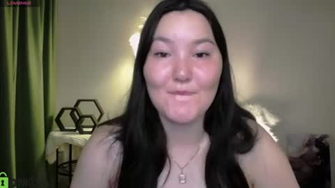 Snapshot of aurora_briggs chatting on 07.08.26 Camila online show from 07.08.26