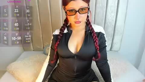 Snapshot of aurora_johnson_ chatting on 07.28.26 A U R O R A online show from 07.28.26