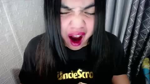 cute online show from 01.06.25