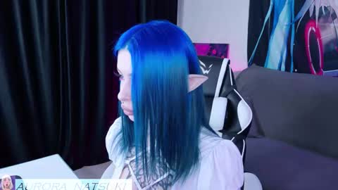 AURORA NATSUKI online show from 10.17.25