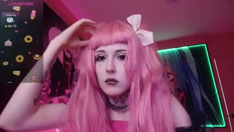 Snapshot of aurora_radiance chatting on 10.17.25 Serena online show from 10.17.25