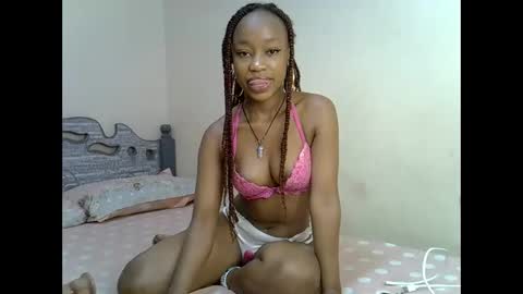 Snapshot of aurorabarbie chatting on 10.23.25 Aurora online show from 10.23.25