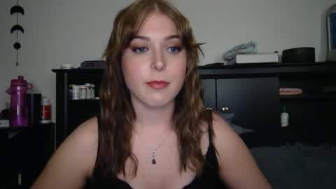 auroralightz1 online show from 10.24.25