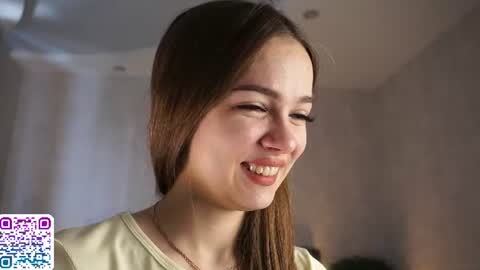 Snapshot of auroralowen chatting on 06.23.26 Aurora online show from 06.23.26