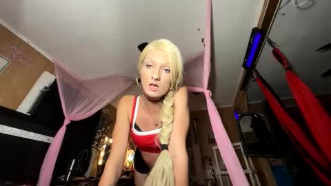 Destiny Nicole online show from 05.14.26