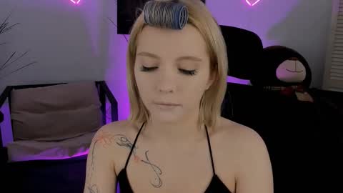 aurorawrenfield online show from 03.11.26