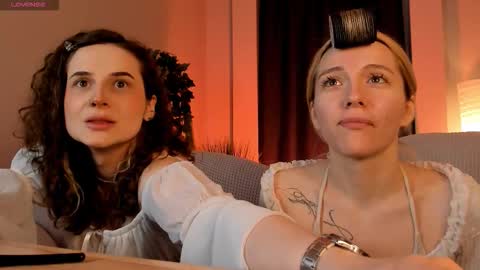 aurorawrenfield online show from 03.26.26