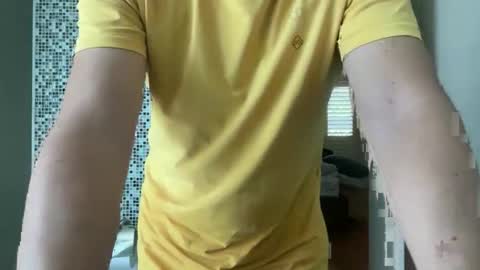 Snapshot of aussielatino82 chatting on 10.22.25 Rich online show from 10.22.25