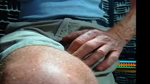 Snapshot of aussieraz chatting on 02.17.25 aussieraz online show from 02.17.25