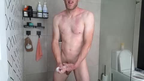 Snapshot of aussieweapon chatting on 10.07.25 Nick online show from 10.07.25