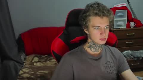 Snapshot of austen_milker chatting on 10.25.25 Austen online show from 10.25.25