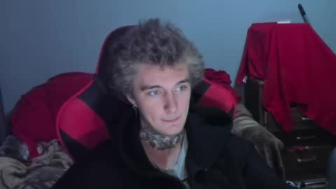 Snapshot of austen_milker chatting on 11.11.25 Austen online show from 11.11.25