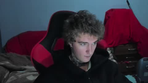 Snapshot of austen_milker chatting on 11.18.25 Austen online show from 11.18.25