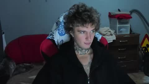 Snapshot of austen_milker chatting on 11.26.25 Austen online show from 11.26.25