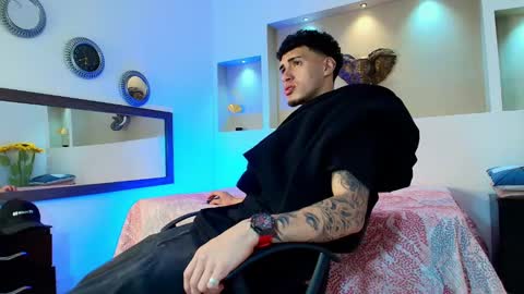 Snapshot of austin_collinss chatting on 12.24.24 AUSTIN online show from 12.24.24