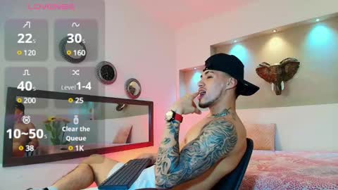 Snapshot of austin_collinss chatting on 01.22.25 AUSTIN online show from 01.22.25