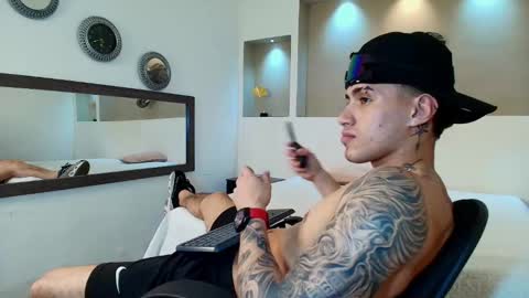 Snapshot of austin_collinss chatting on 02.01.25 AUSTIN online show from 02.01.25