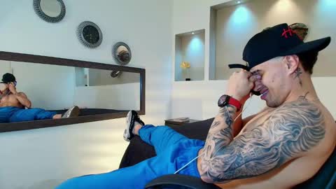 Snapshot of austin_collinss chatting on 02.02.25 AUSTIN online show from 02.02.25