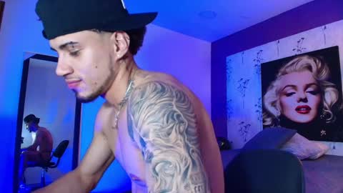 Snapshot of austin_collinss chatting on 03.04.25 AUSTIN online show from 03.04.25