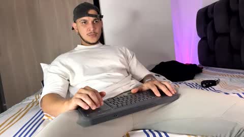 A online show from 12.19.25