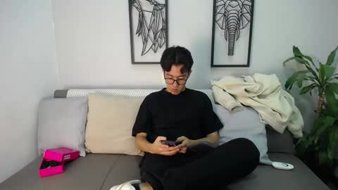 austinreeds online show from 11.28.25