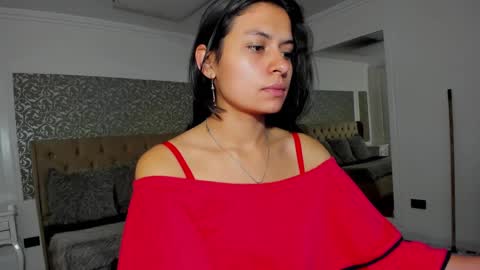 Ava  online show from 10.10.25