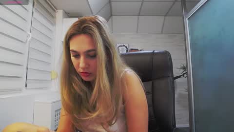    online show from 02.06.25