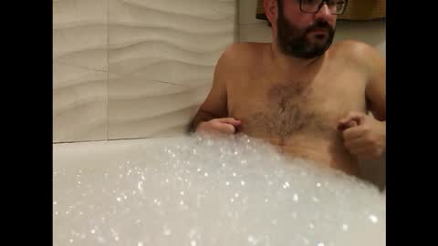 Snapshot of avago chatting on 11.28.25 avago online show from 11.28.25