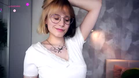 Snapshot of avaobierne chatting on 02.10.26 avaobierne online show from 02.10.26