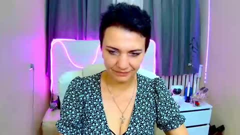 avasaturnian online show from 09.14.25