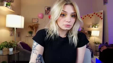 Snapshot of avasun chatting on 02.18.26 avasun online show from 02.18.26