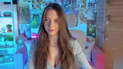 Snapshot of aveangela chatting on 01.07.25 Avie online show from 01.07.25