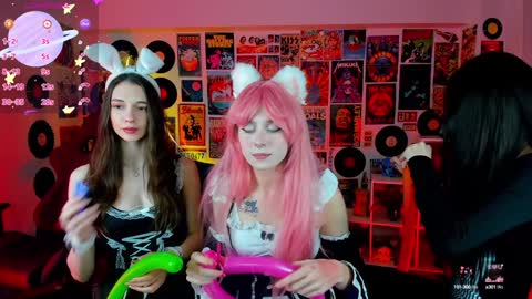 Snapshot of aveangela chatting on 01.30.25 Avie online show from 01.30.25