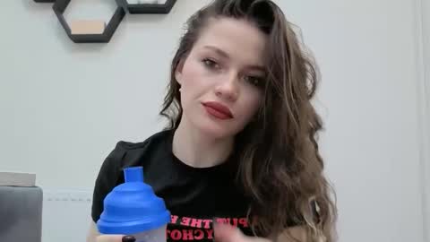 Aveline online show from 03.24.26