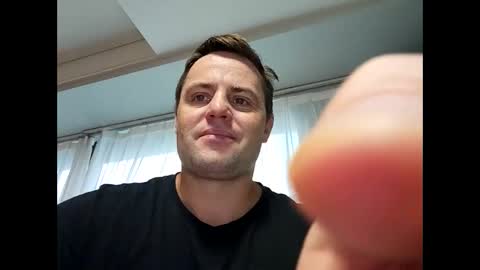 Snapshot of averagejoe2025 chatting on 09.30.25 averagejoe2025 online show from 09.30.25