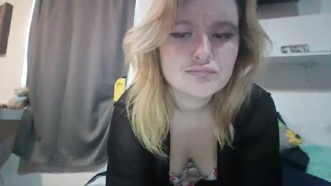 Avery Doll online show from 07.11.26