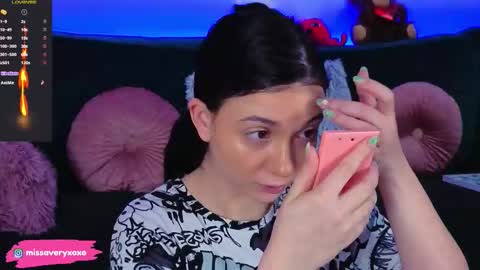 AveryWillow online show from 03.28.26