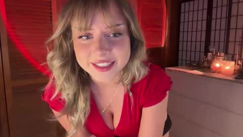 Snapshot of averyyy333 chatting on 10.23.25 Avery online show from 10.23.25